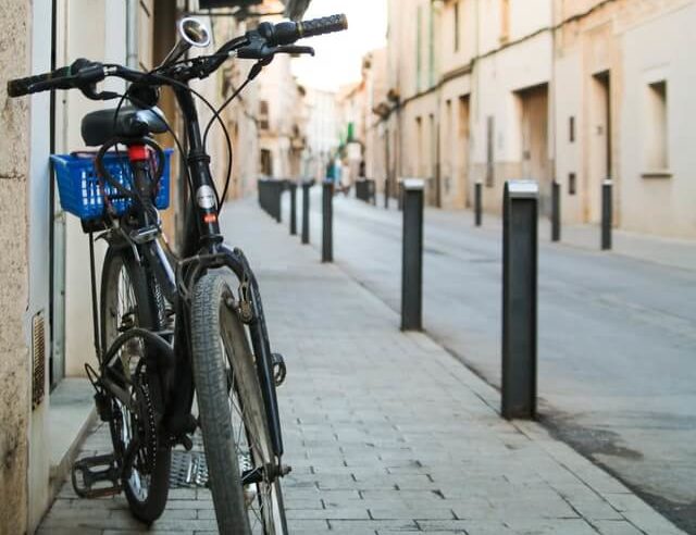 UberEats実体験比較】自転車はシェアと自前どちらが良い？乗り比べた感想